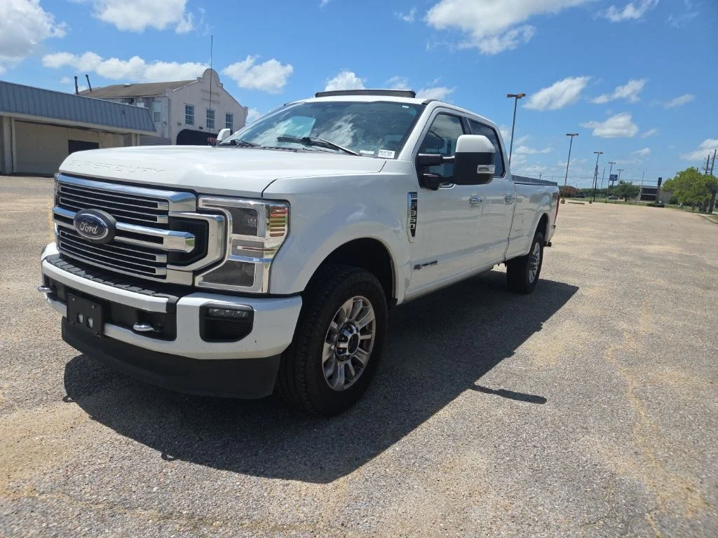 Used 2021 White Ford Limited image 3