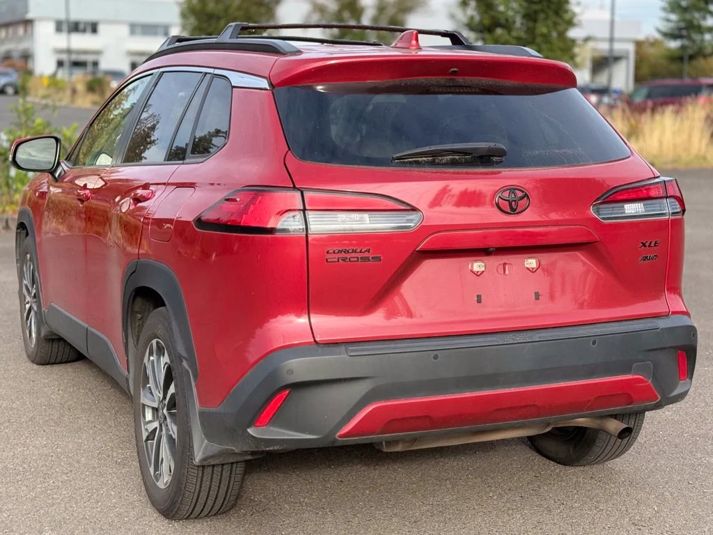 Pre-Owned 2024 Toyota Corolla Cross XLE 4D Sport Utility in