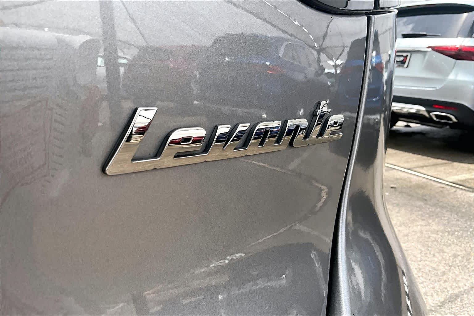 Used 2022 Grigio Metallic Maserati Modena image 31