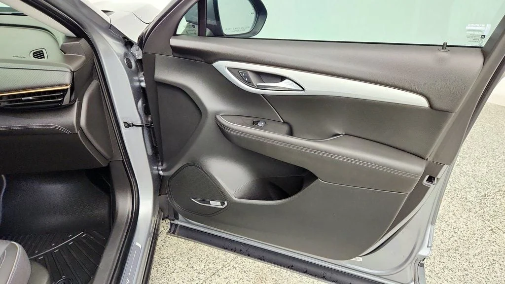 Used 2024 Moonstone Gray Metallic Buick AWD 4dr Avenir image 27