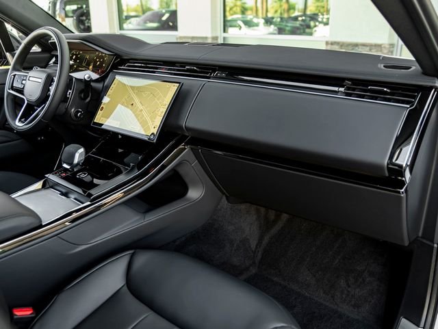 New 2026 Fuji White Land Rover SE image 34