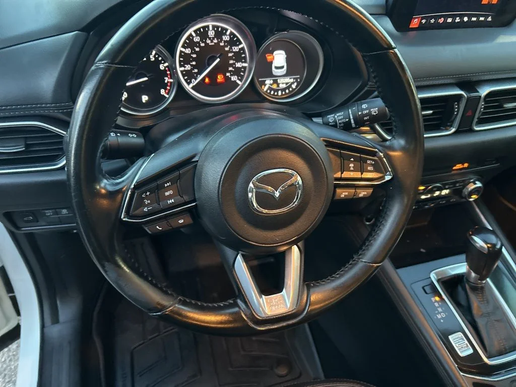 Used 2018 White Mazda Grand Touring image 10