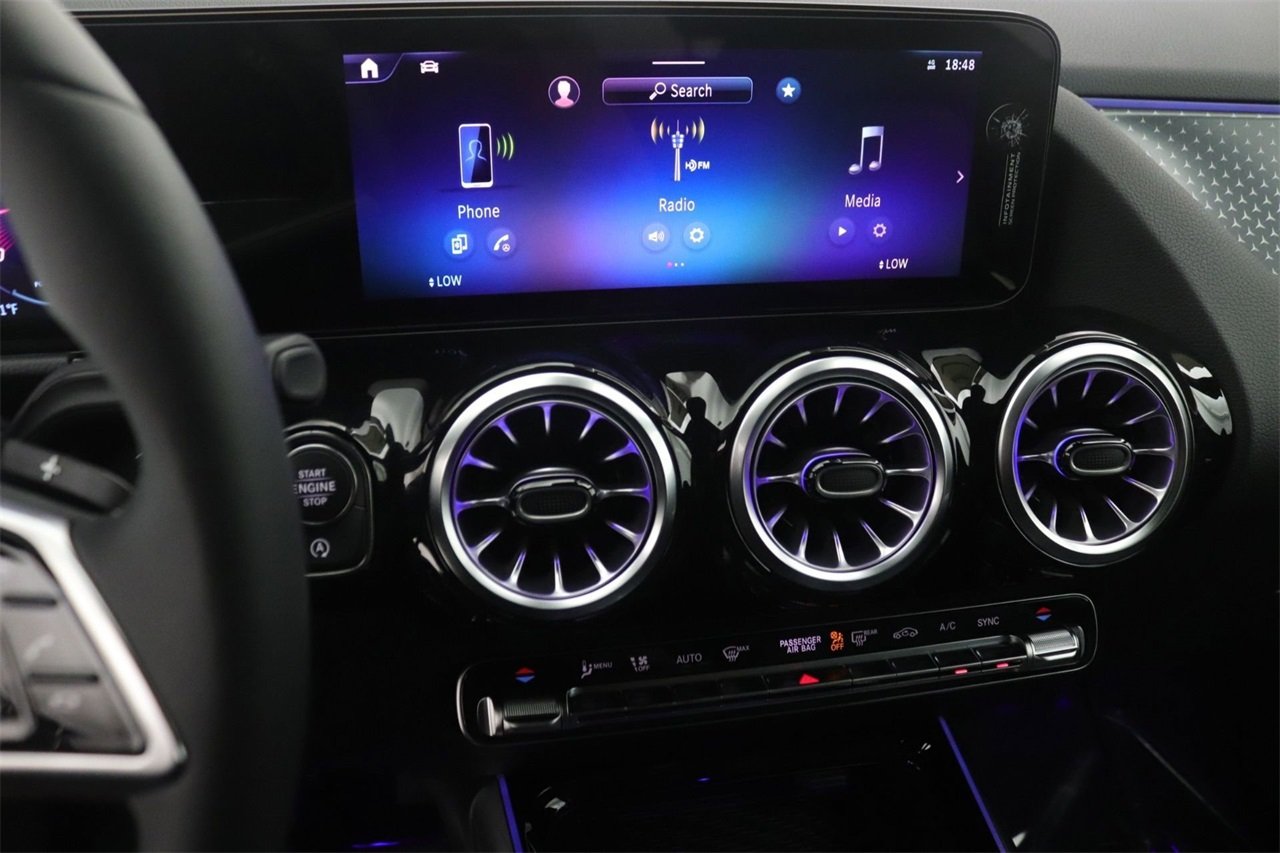 2026 Mercedes Benz GLA 250 photo 4