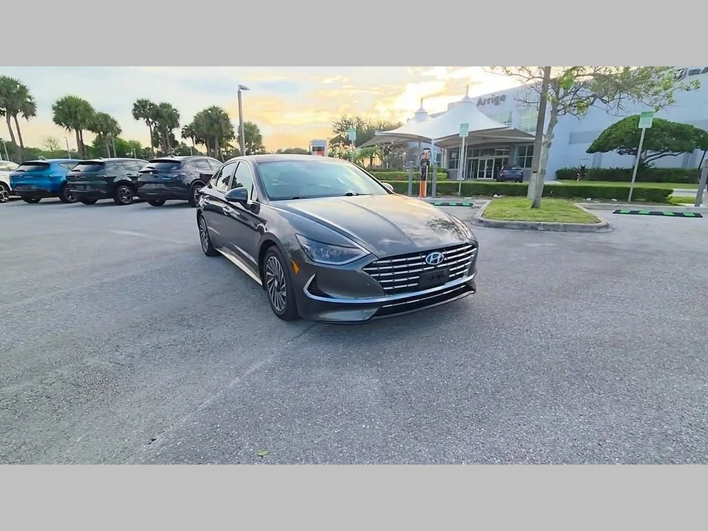 Used 2022 Portofino Gray Hyundai Limited image 49