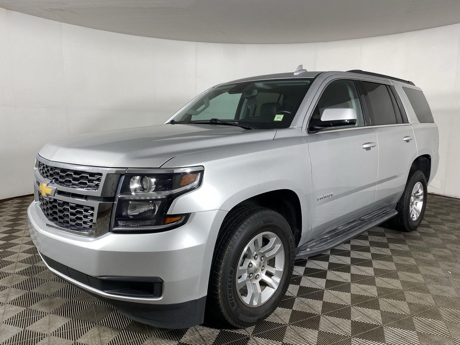 Used 2020 Silver Ice Metallic Chevrolet LT image 3