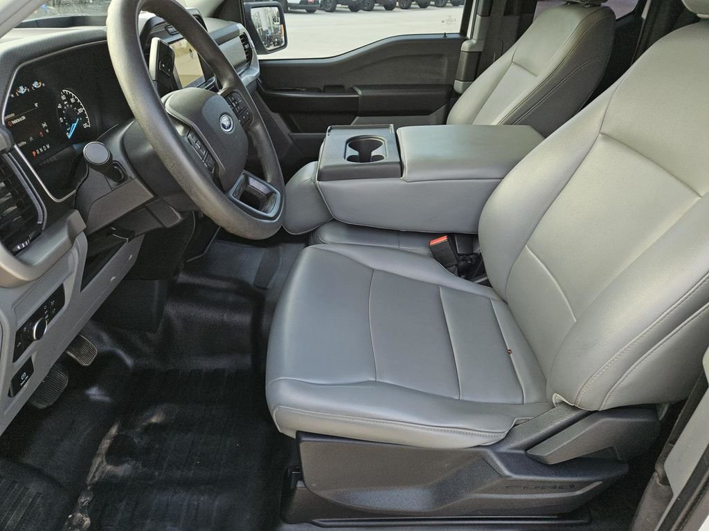 Used 2021 White Ford XL image 12