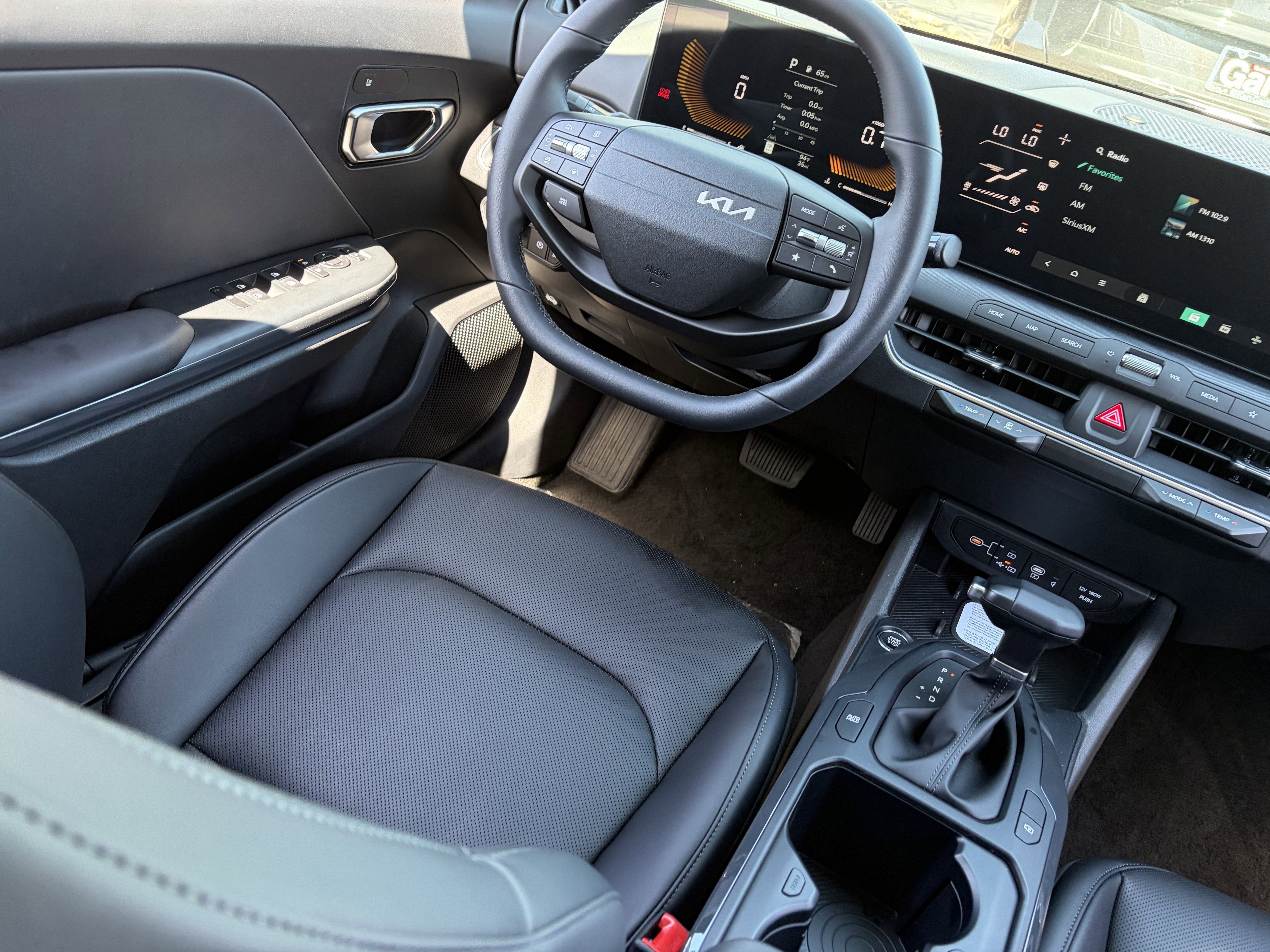 New 2026 Snow White Pearl Kia EX image 12