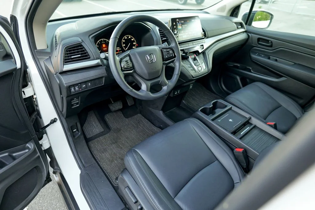 Used 2025 White Honda EX-L image 20
