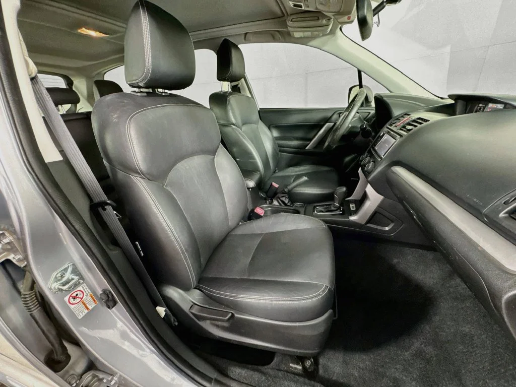 Used 2015 Silver Subaru 2.5i Touring image 35