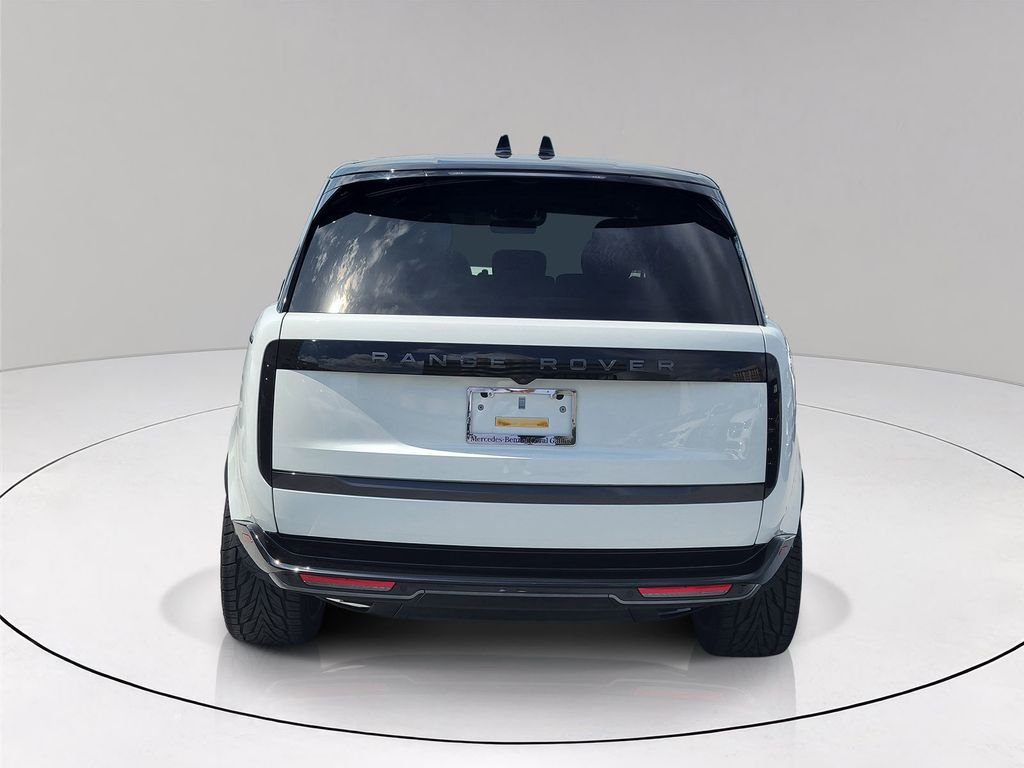 Used 2026 White Land Rover SE image 5