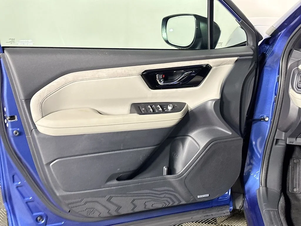 New 2026 DAYBREAK BLUE PEARL Subaru Limited image 10