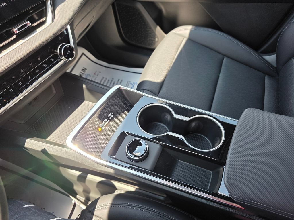 New 2026 Mosaic Black Metallic Chevrolet LT image 21