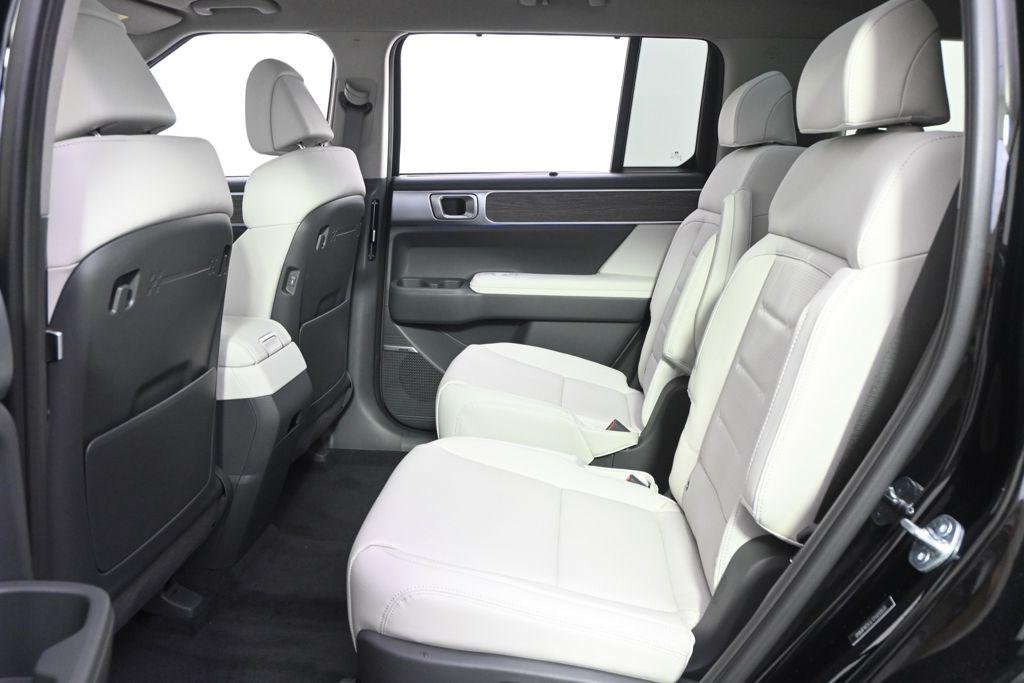 New 2026 Phantom Black Hyundai Limited AWD image 22