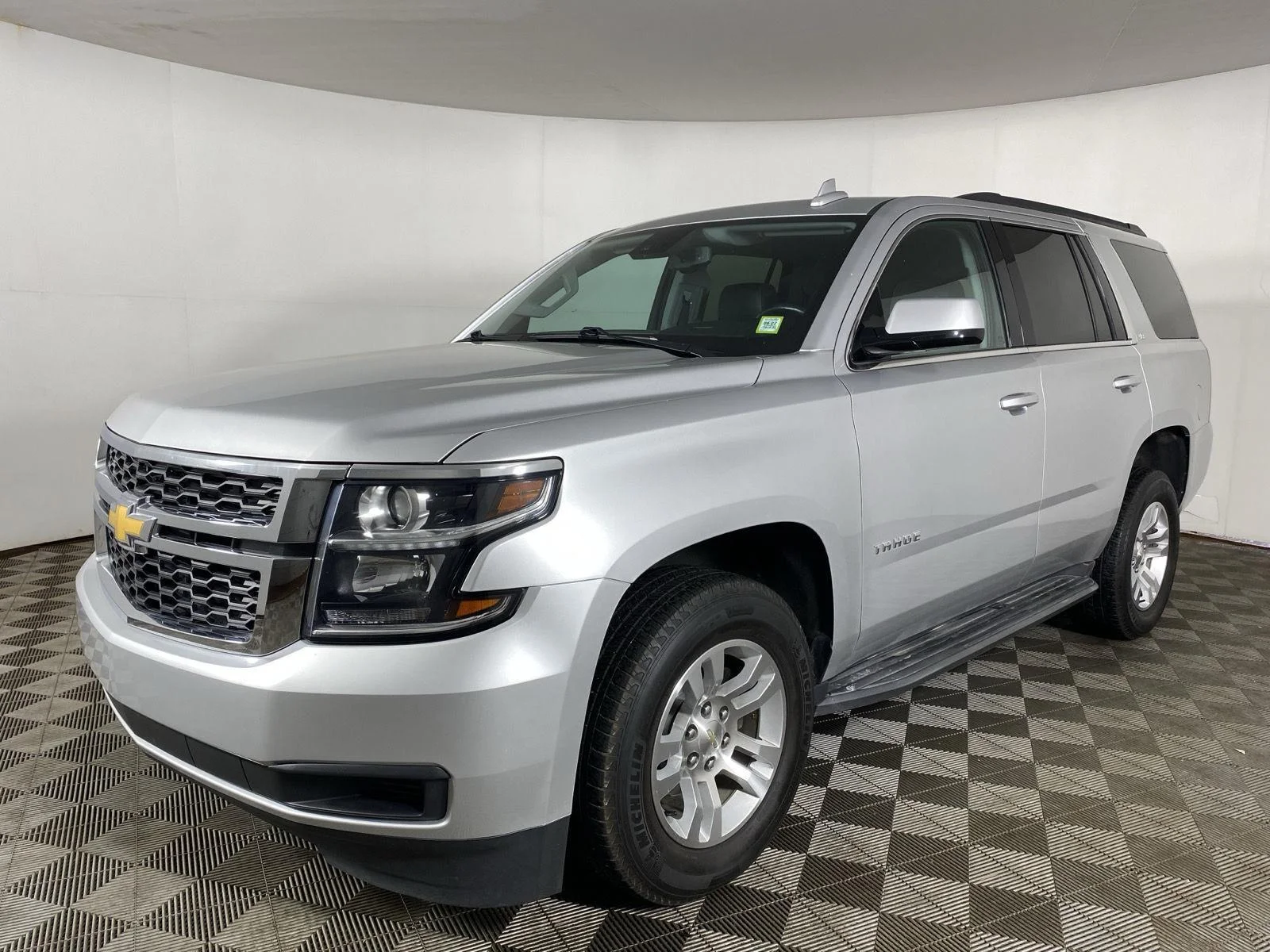 Used 2020 Silver Ice Metallic Chevrolet LT image 3