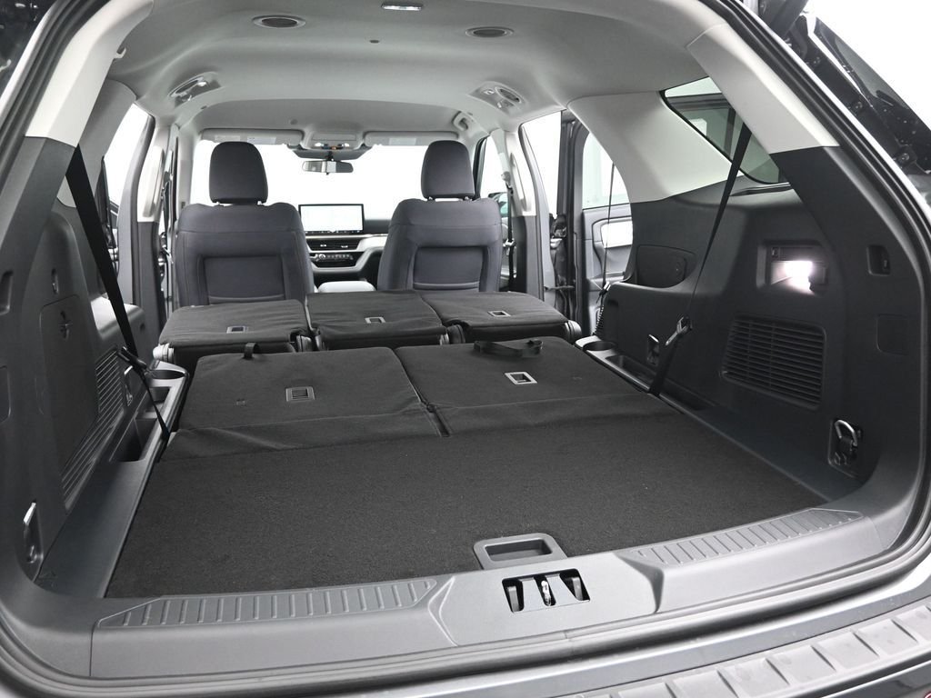 New 2026 Carbonized Gray Metallic Ford Active image 22