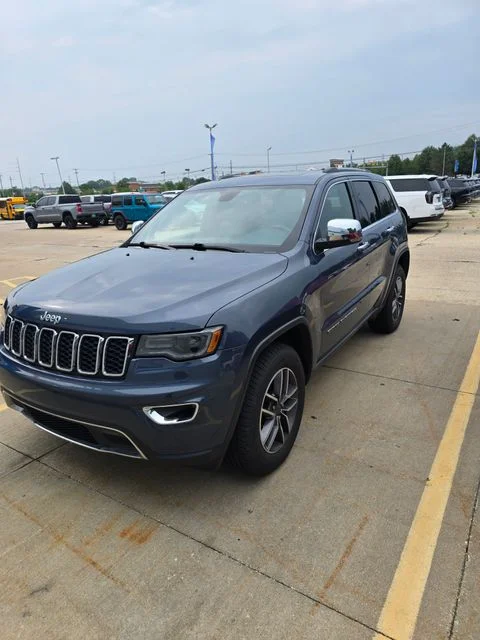 Used 2020 Blue Jeep Limited image 6