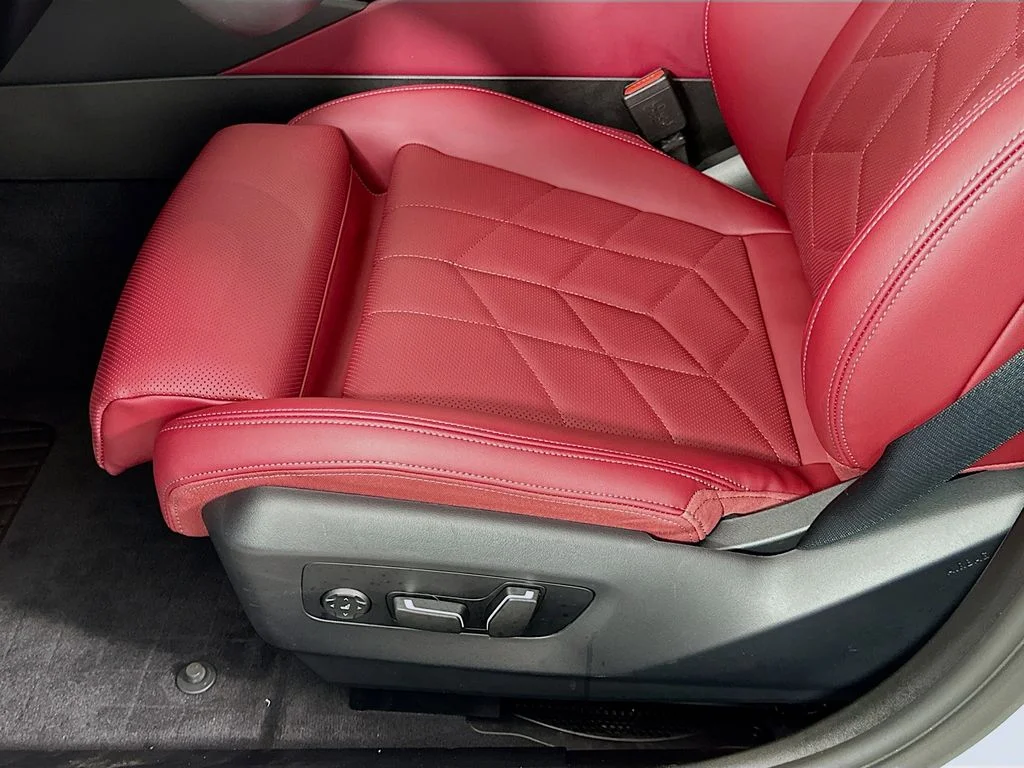 2025 BMW 5 Series 530i - Photo 20