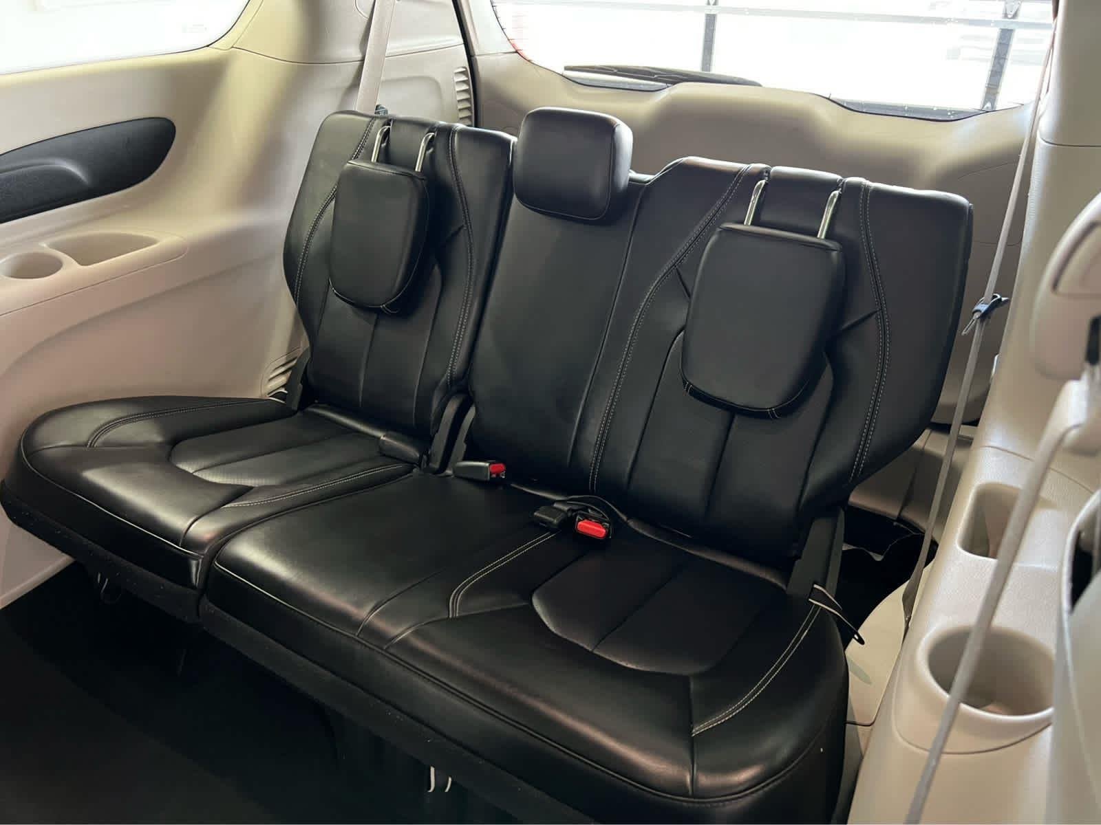 2023 Chrysler Pacifica Touring L - Photo 22