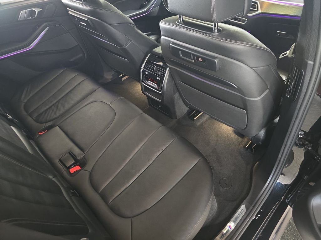 Used 2021 Black Sapphire Metallic BMW sDrive40i image 16