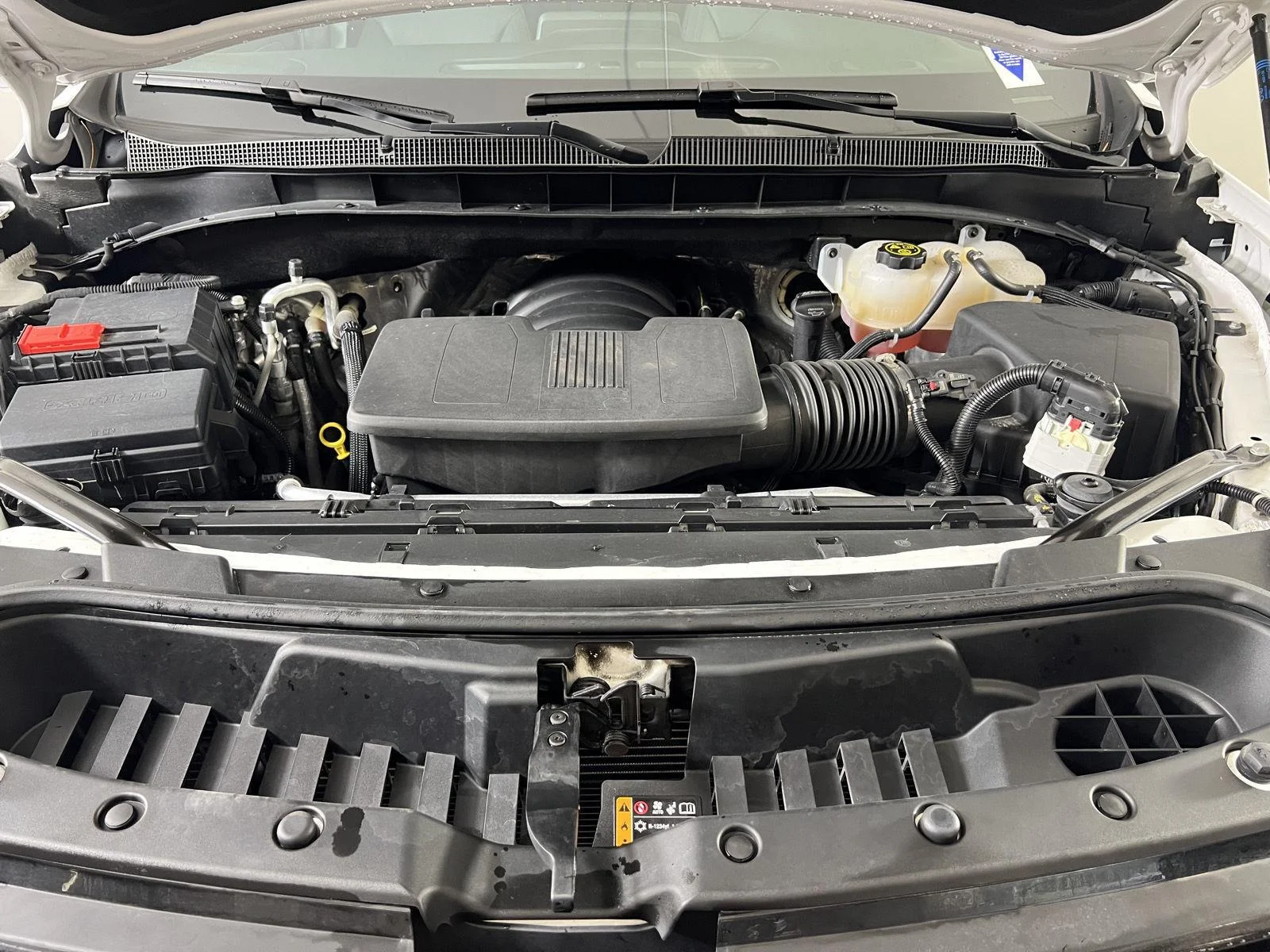 Used 2024 Summit White Chevrolet Z71 image 35