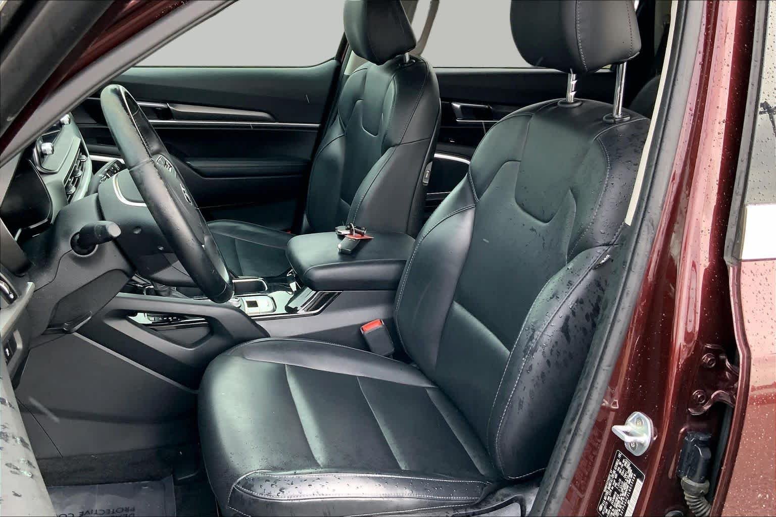 Used 2020 Sangria Kia LX image 8