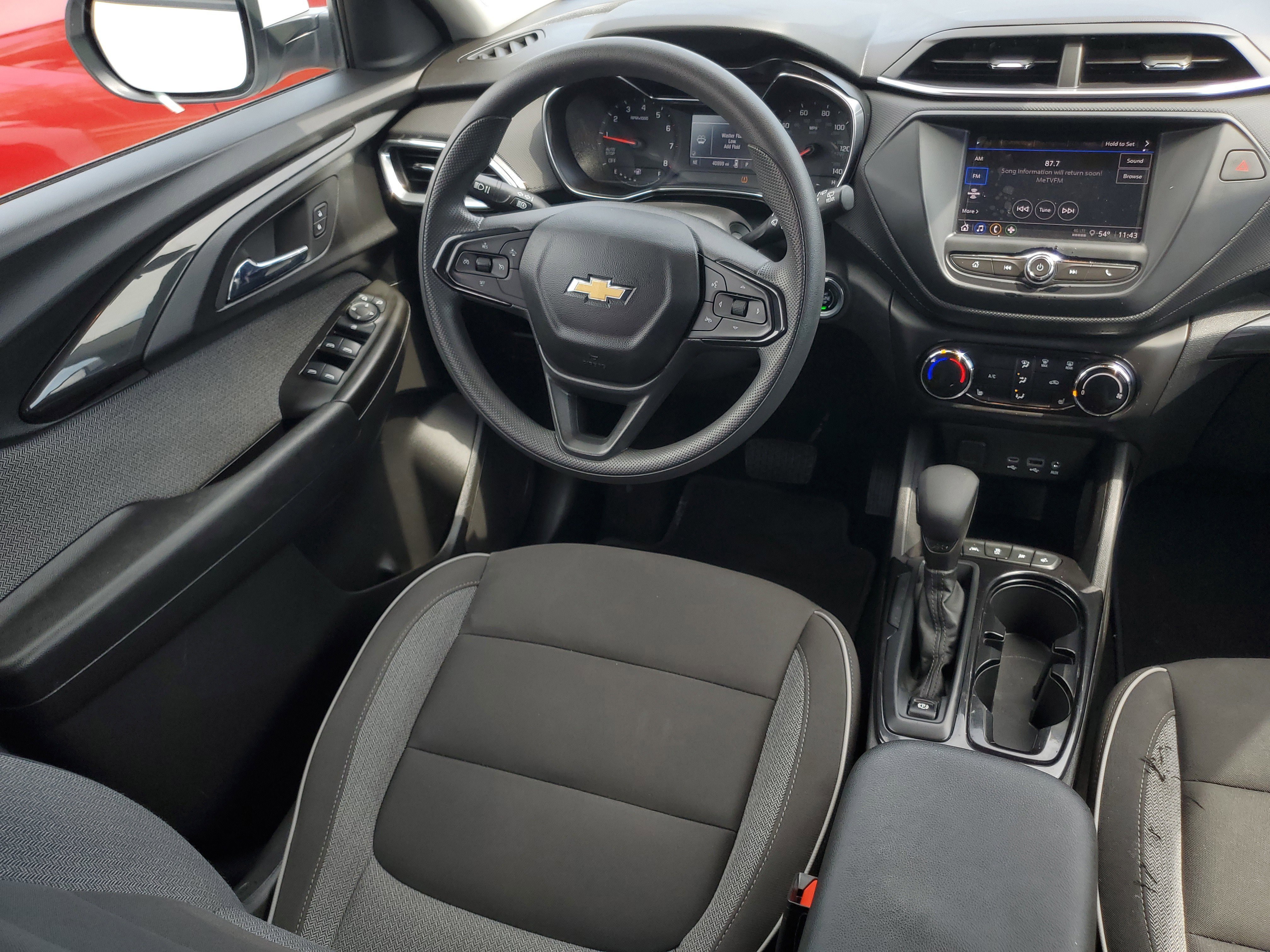 Used 2023 Summit White Chevrolet LT image 14
