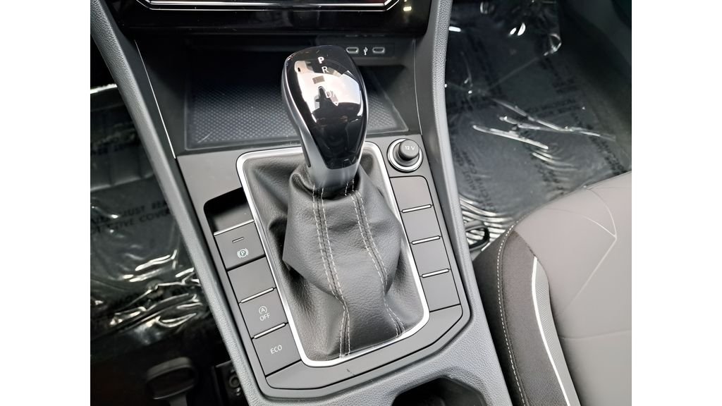 New 2026 Black Volkswagen 1.5T Sport image 23