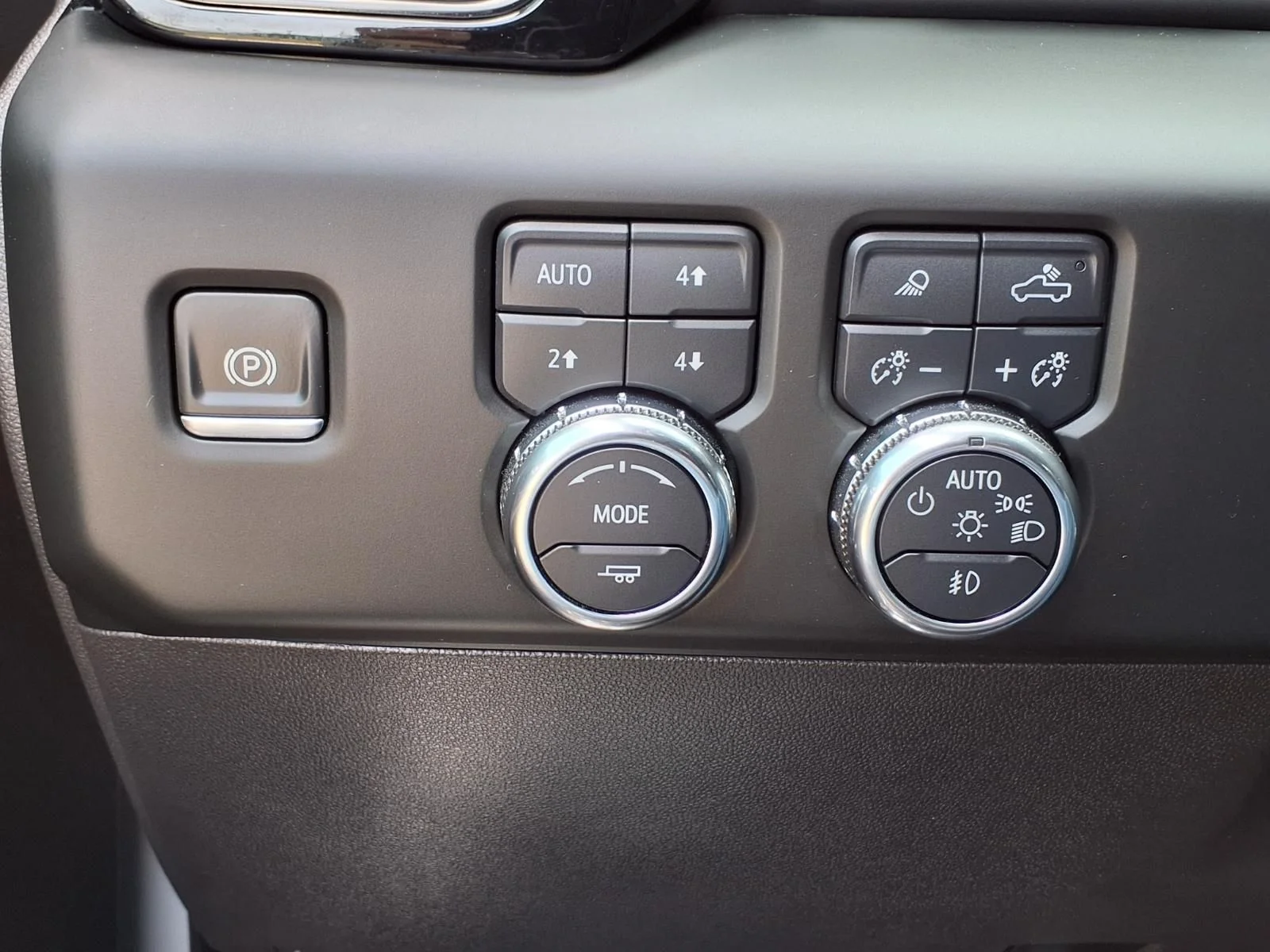 Used 2024 Gray GMC AT4 image 14