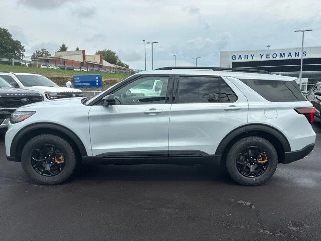 New 2026 White Ford Tremor image 2