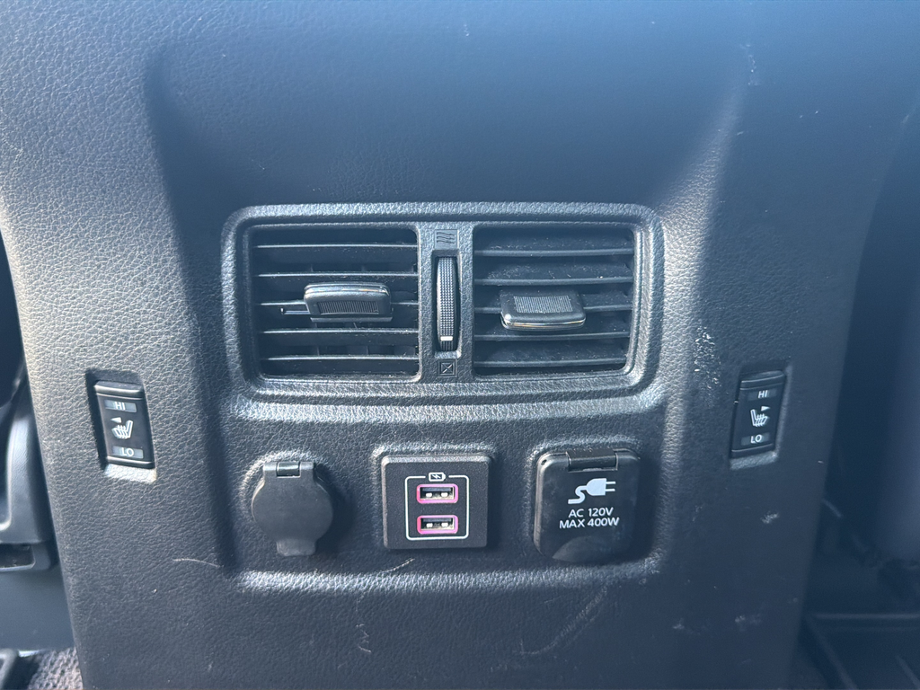 Used 2021 White Nissan PRO-4X image 38