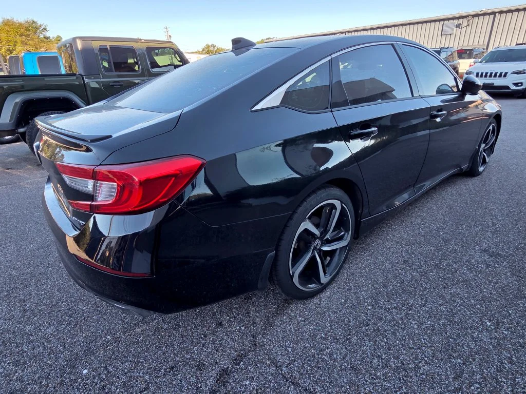 Used 2020  Honda Sport image 5
