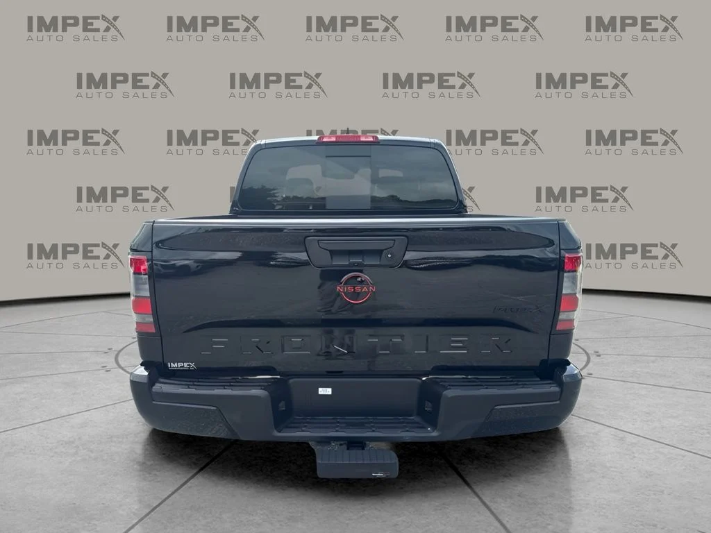 Used 2024 Black Nissan PRO-X image 4
