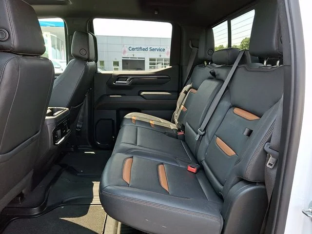 Used 2023 White GMC AT4 image 11