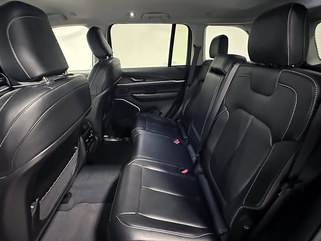 Used 2023 Gray Jeep Limited image 18