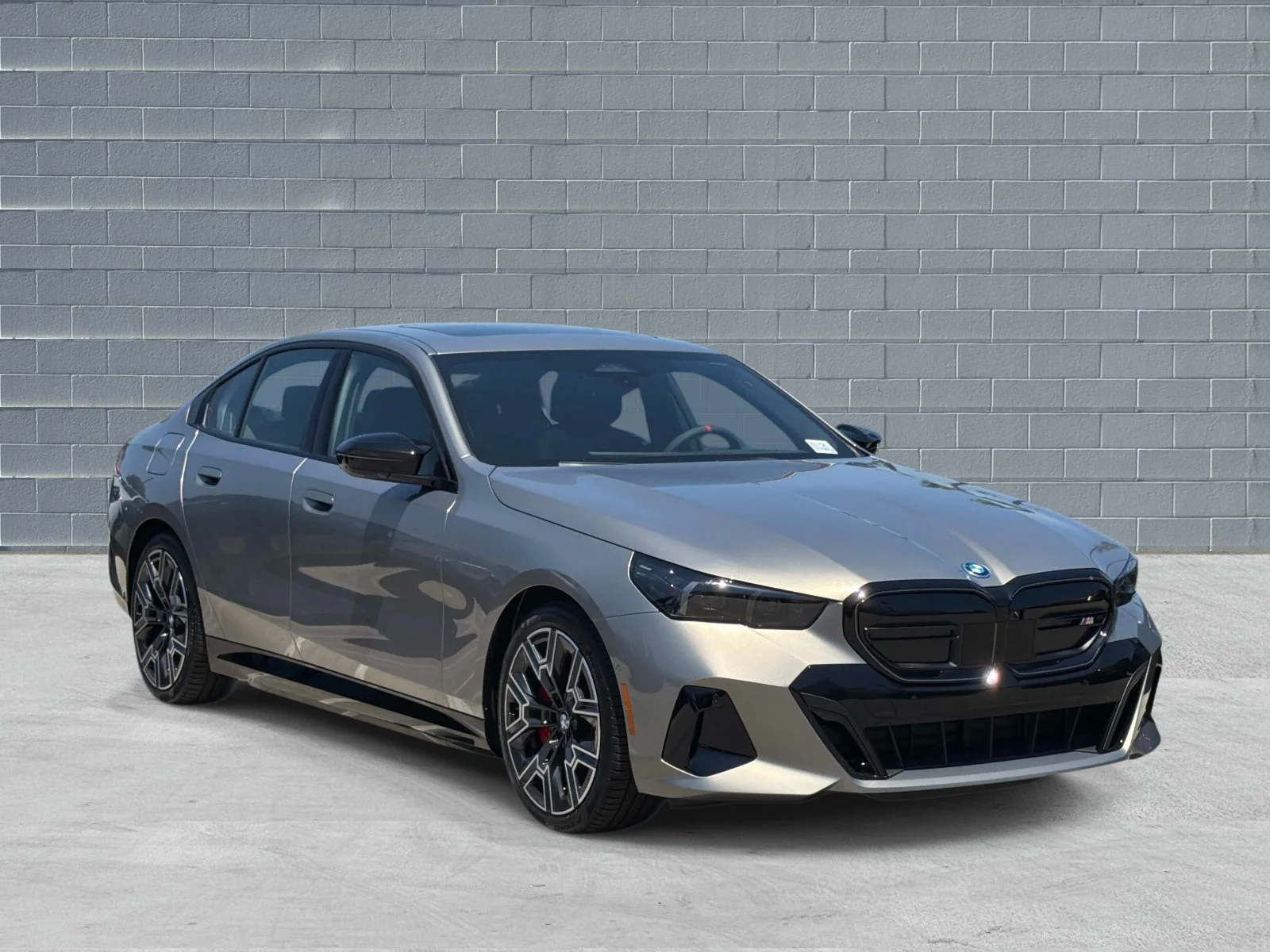 New 2026 Oxide Grey Metallic BMW M60 image 1