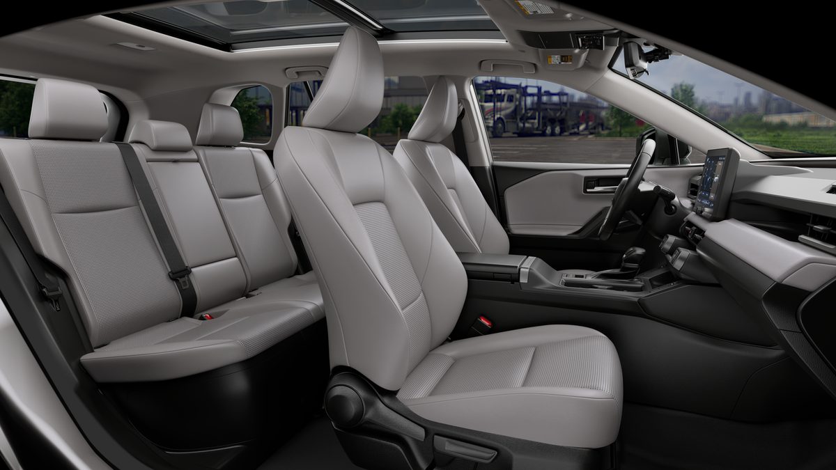 New 2026 Ice Cap Toyota XLE Premium image 42