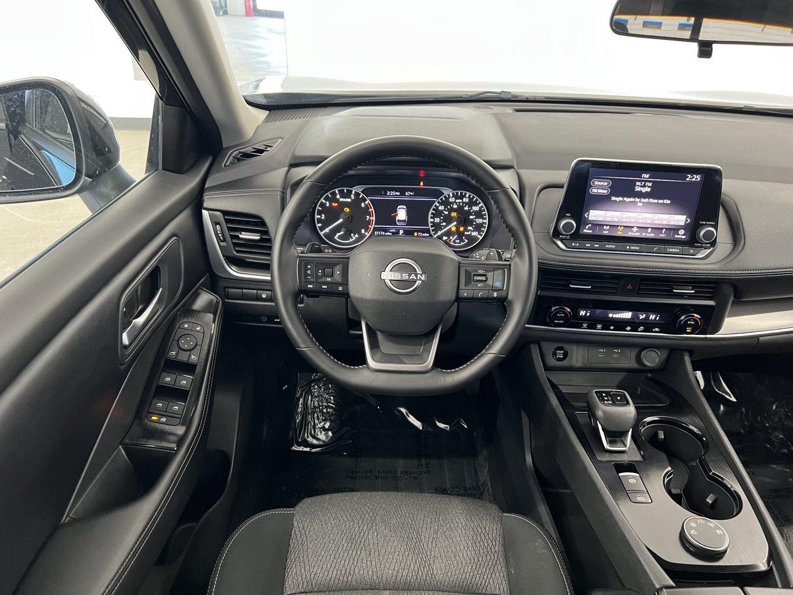 2025 Nissan Rogue SV - Photo 27