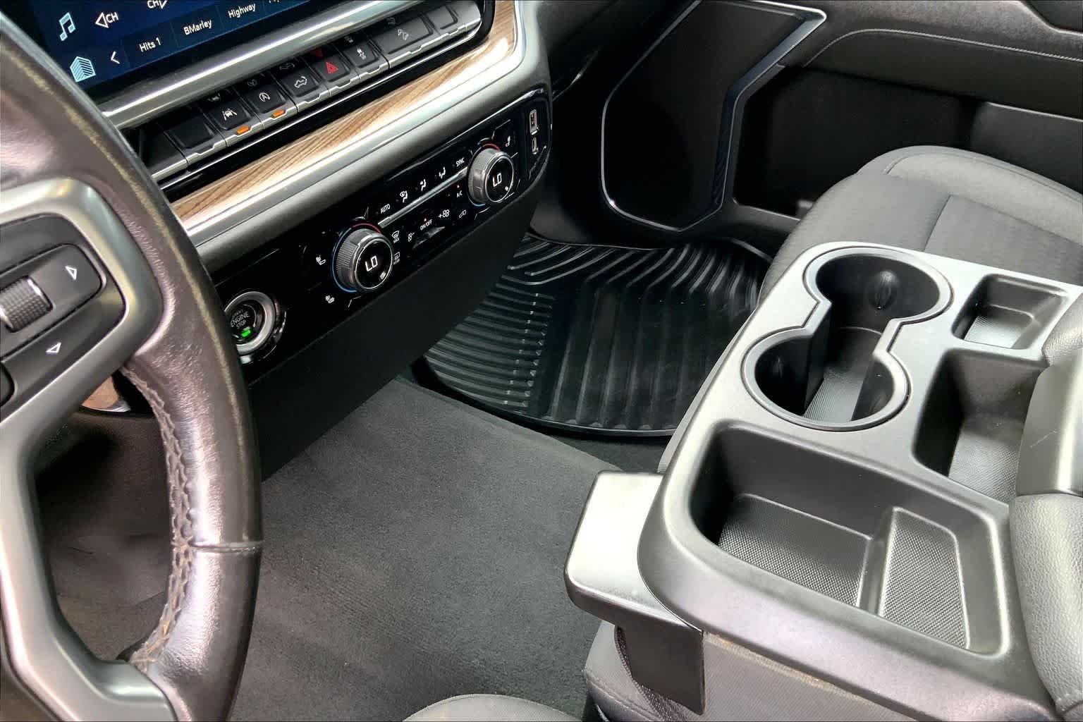 Used 2022 Summit White Chevrolet RST image 15