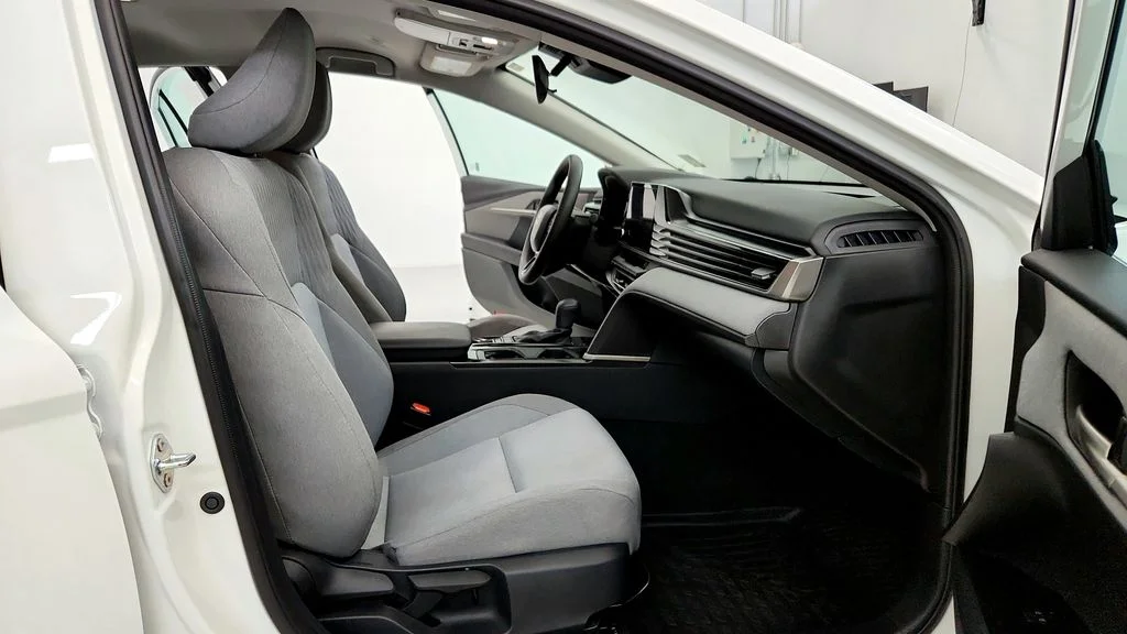 Used 2025 White Toyota LE image 25