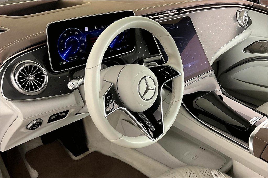 Certified Used 2023  Mercedes-Benz 450 image 11