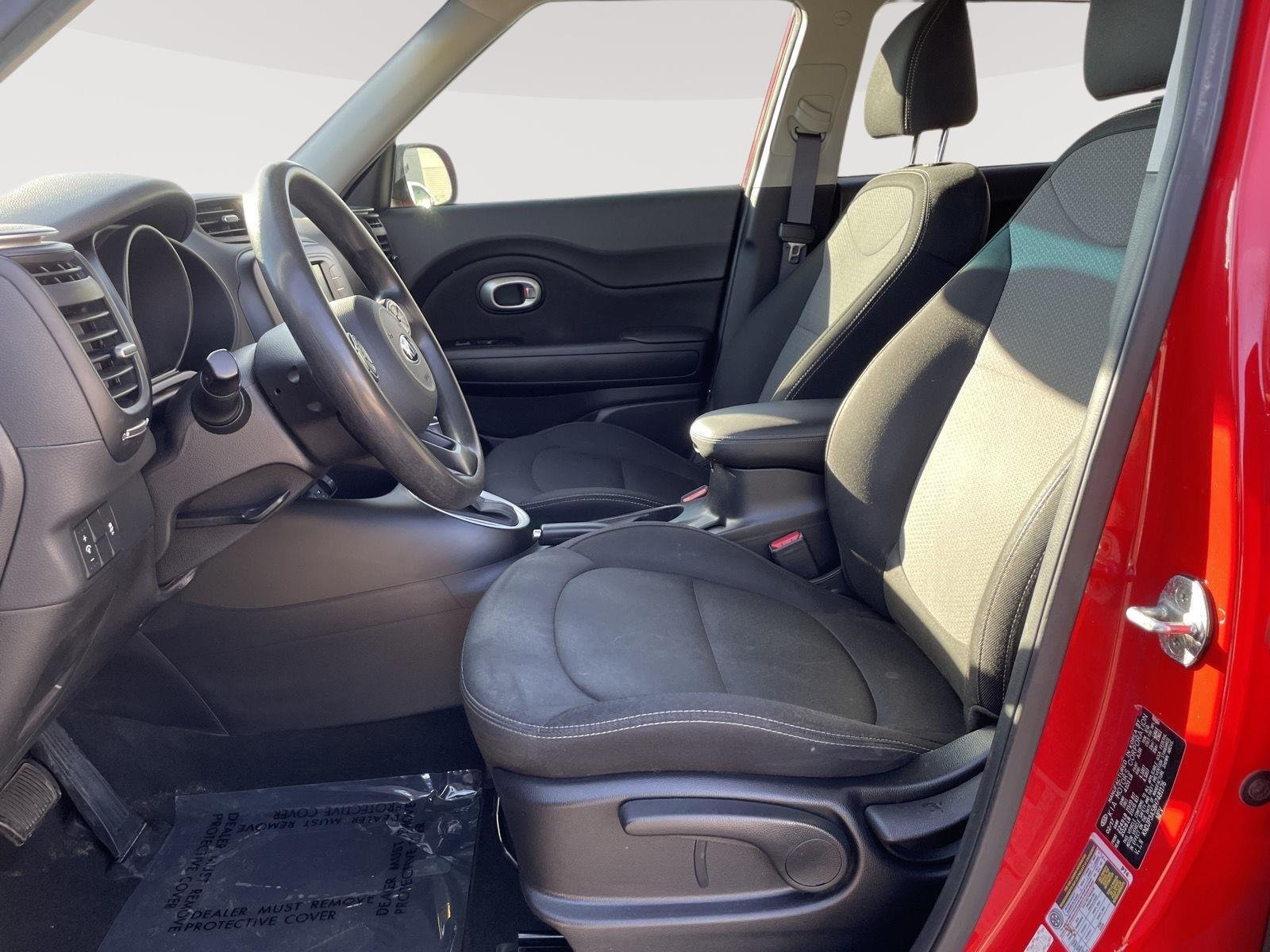 Used 2017 Inferno Red Kia + image 20