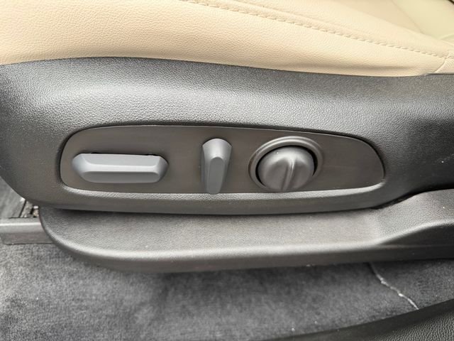 Used 2023 White Chevrolet LT Leather image 22