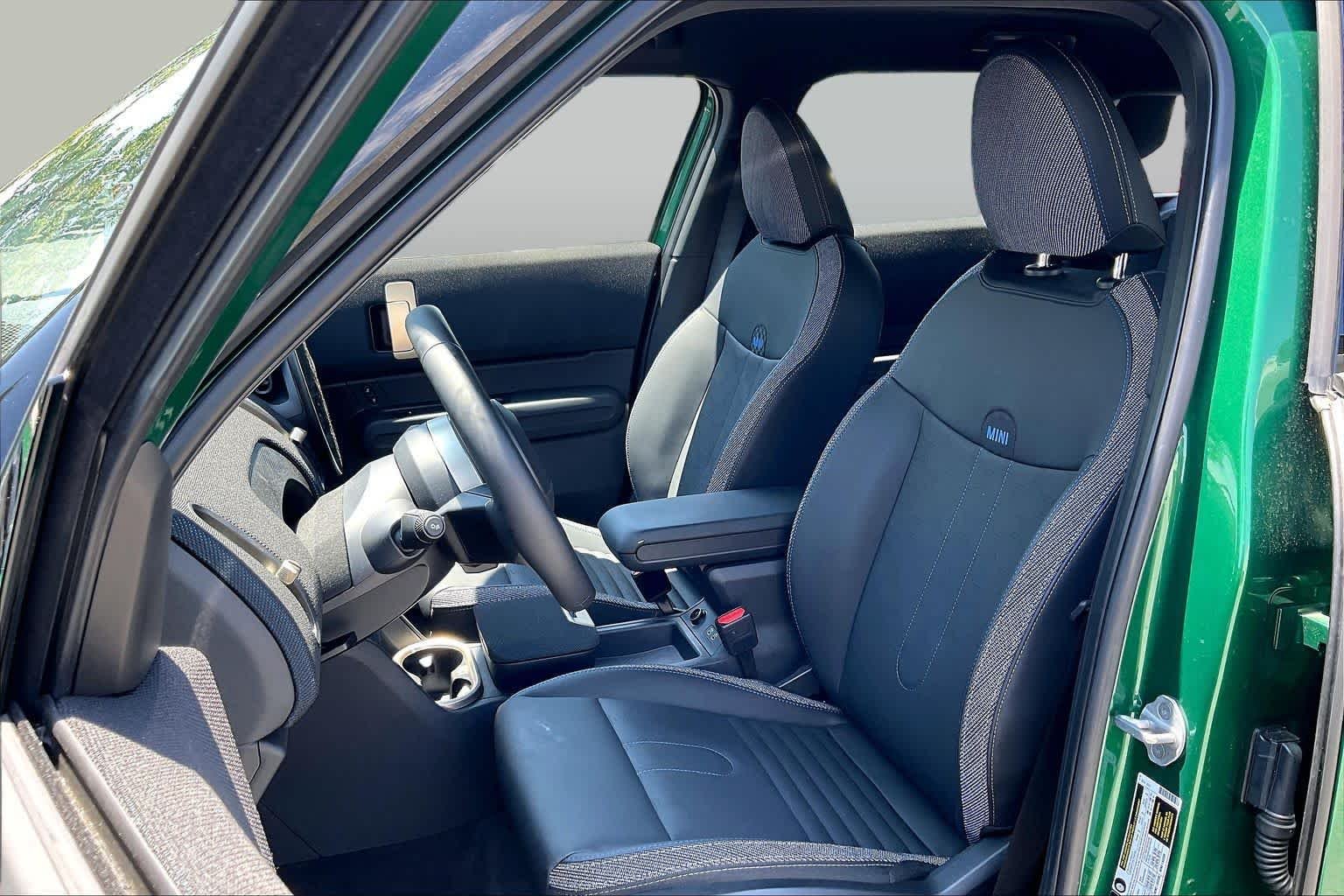 2025 MINI Countryman S - Photo 8