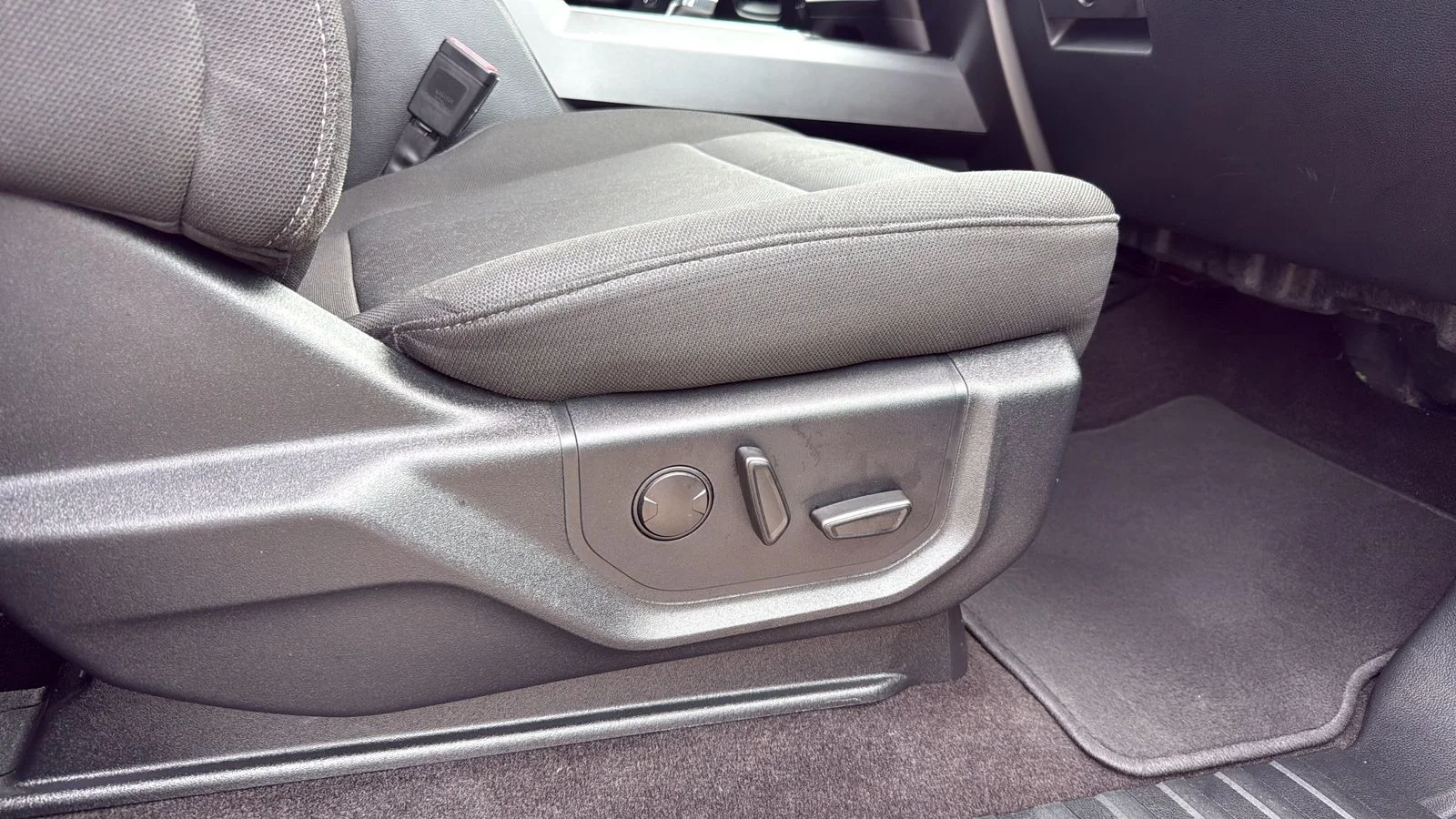 Used 2019 Red Ford XLT image 24