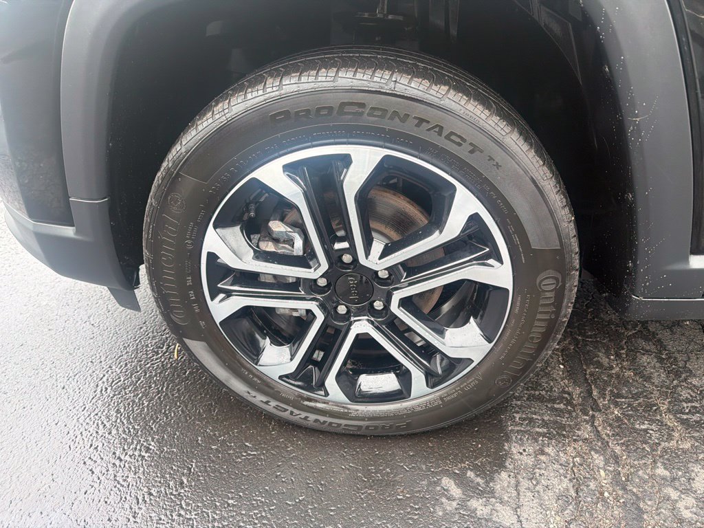 Certified Used 2022 Black Jeep Limited image 14