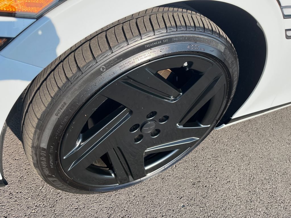 Used 2026 White Genesis 3.5T e-SC image 9
