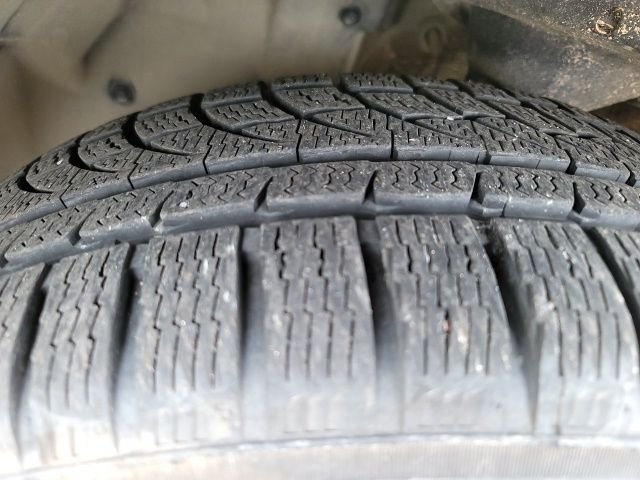 Used 2018 Tungsten Metallic Subaru 2.5i image 13