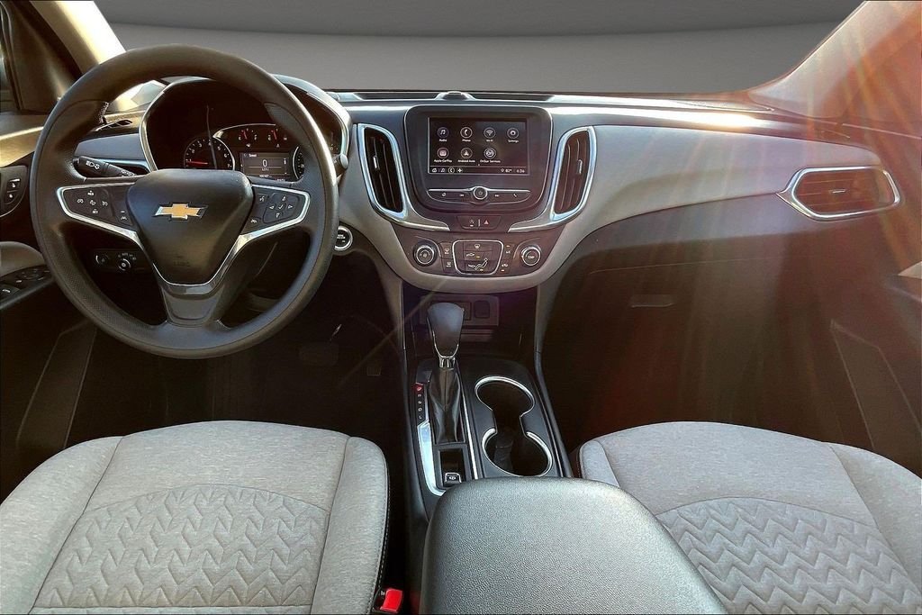 Used 2022 White Chevrolet LS image 11