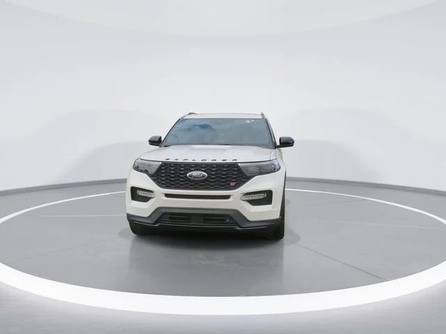 Used 2023 White Ford ST image 3