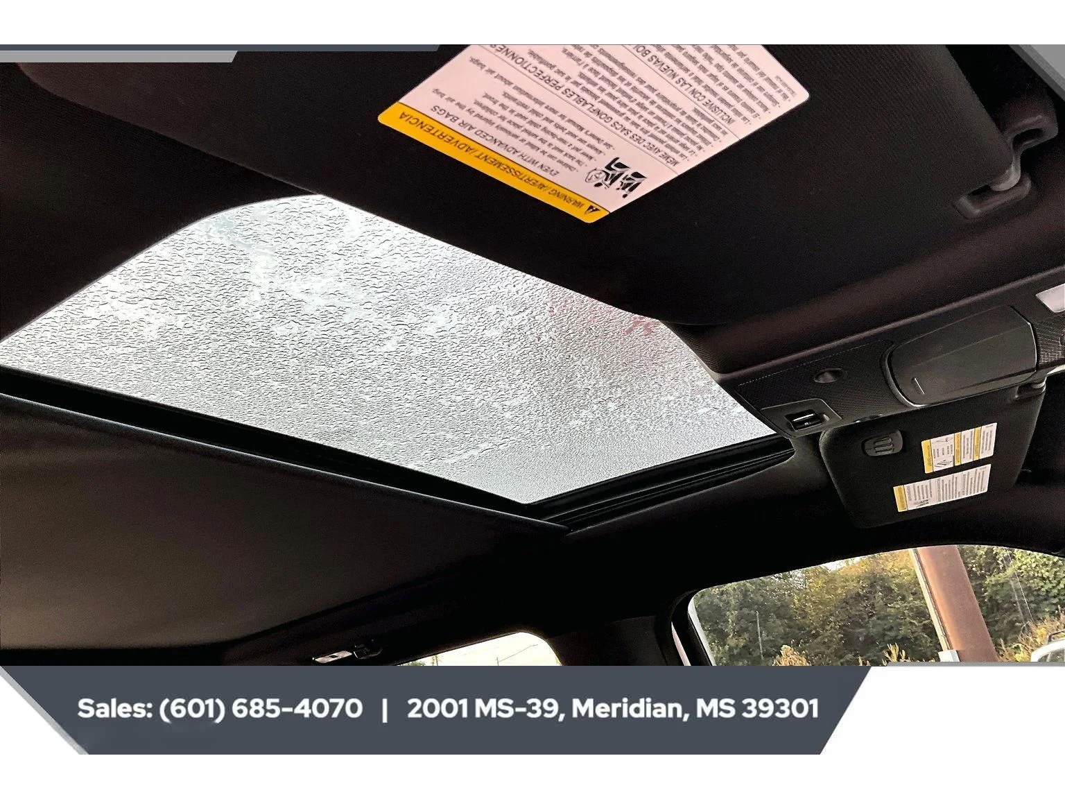 Used 2018 White Platinum Metallic Tri-Coat Ford Platinum image 16